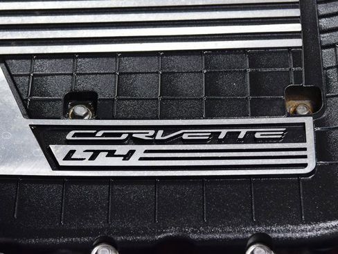 Used 2016 Chevrolet Corvette Z06 w/ 2LZ Preferred Equipment Group image 31