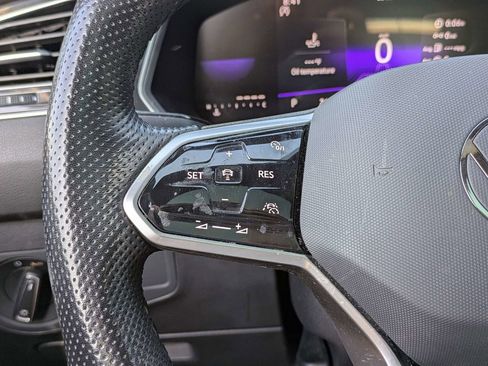 Used 2023 Volkswagen Tiguan SE R-Line FWD image 25