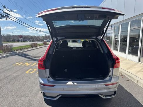 Certified 2025 Volvo XC60 B5 Plus AWD/4WD image 11