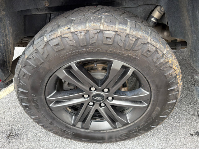 Used 2021 Ford F150 Lariat w/ Equipment Group 502A High AWD/4WD image 17
