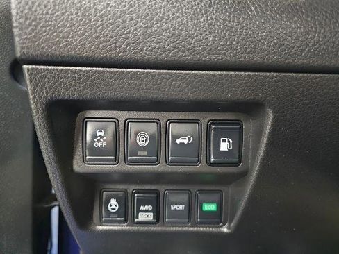 Used 2018 Nissan Rogue SL AWD/4WD image 13
