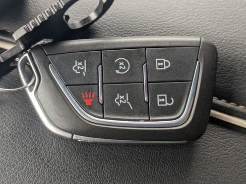 Used 2021 Cadillac Escalade Luxury image 31