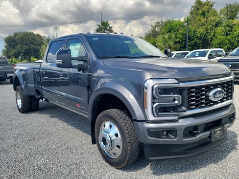 New 2026 Ford F450 Platinum w/ FX4 Off-Road Package image 2