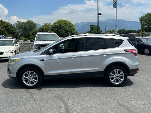 Used 2017 Ford Escape SE AWD/4WD image 8
