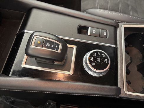 Used 2024 Mitsubishi Outlander SE image 38