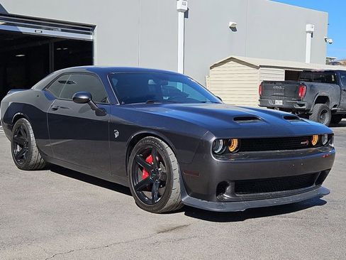 Used 2020 Dodge Challenger SRT Hellcat image 3