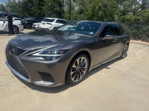 Used 2023 Lexus LS 500 w/ Interior Upgrade Package RWD image 8