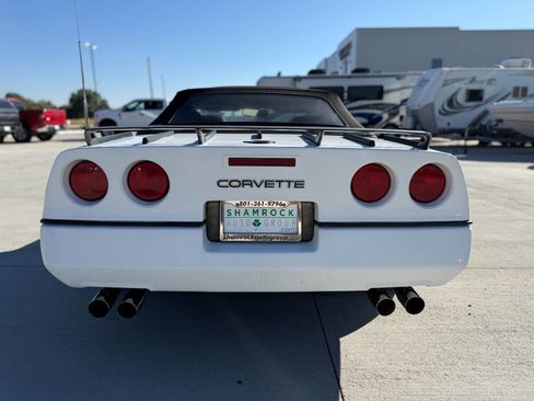 Used 1990 Chevrolet Corvette Convertible image 4