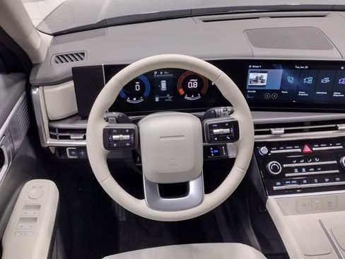 Used 2025 Hyundai Santa Fe SE image 38