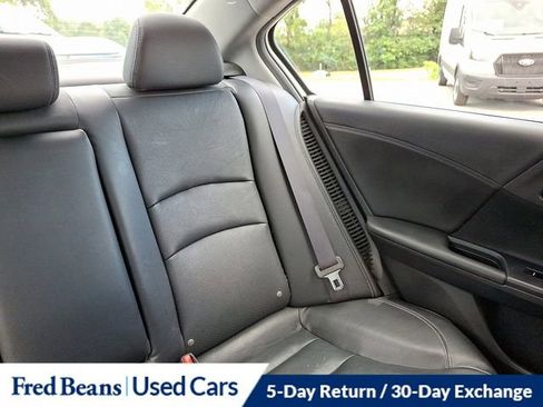 Used 2017 Honda Accord Touring image 21