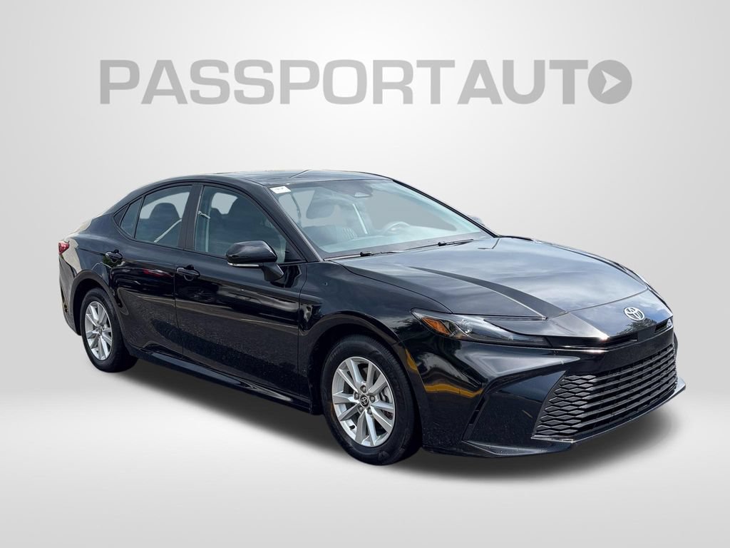 Used 2025 Toyota Camry LE FWD image 13