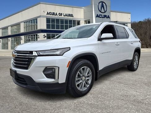 Used 2023 Chevrolet Traverse LT FWD image 3