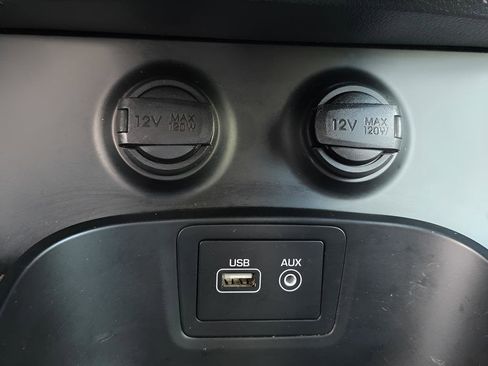 Used 2018 Hyundai Santa Fe Limited image 36