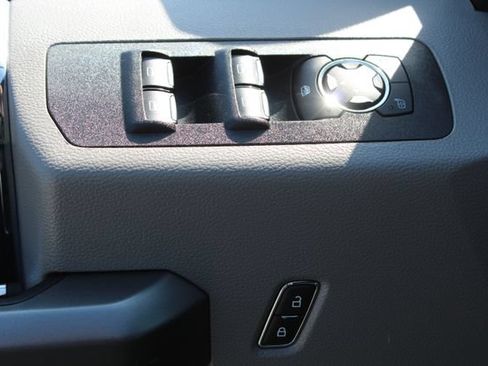 Used 2020 Ford F150 XLT RWD image 15