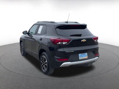 Used 2025 Chevrolet TrailBlazer LT image 11