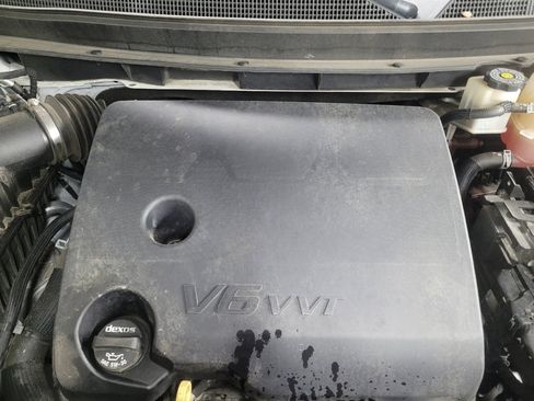 Used 2021 Chevrolet Traverse LT image 30