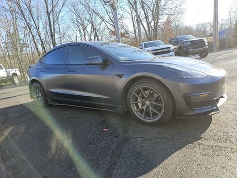 Used 2023 Tesla Model 3 Standard Range image 5