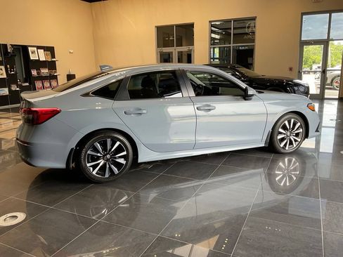 Used 2023 Honda Civic EX image 7