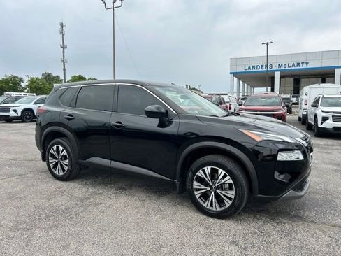 Used 2023 Nissan Rogue SV FWD image 1