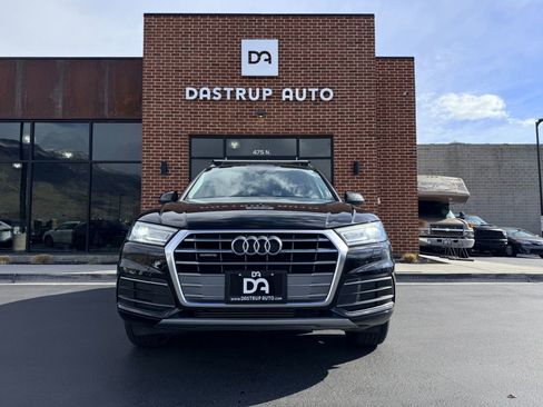 Used 2019 Audi Q5 2.0T Premium w/ Convenience Package image 2