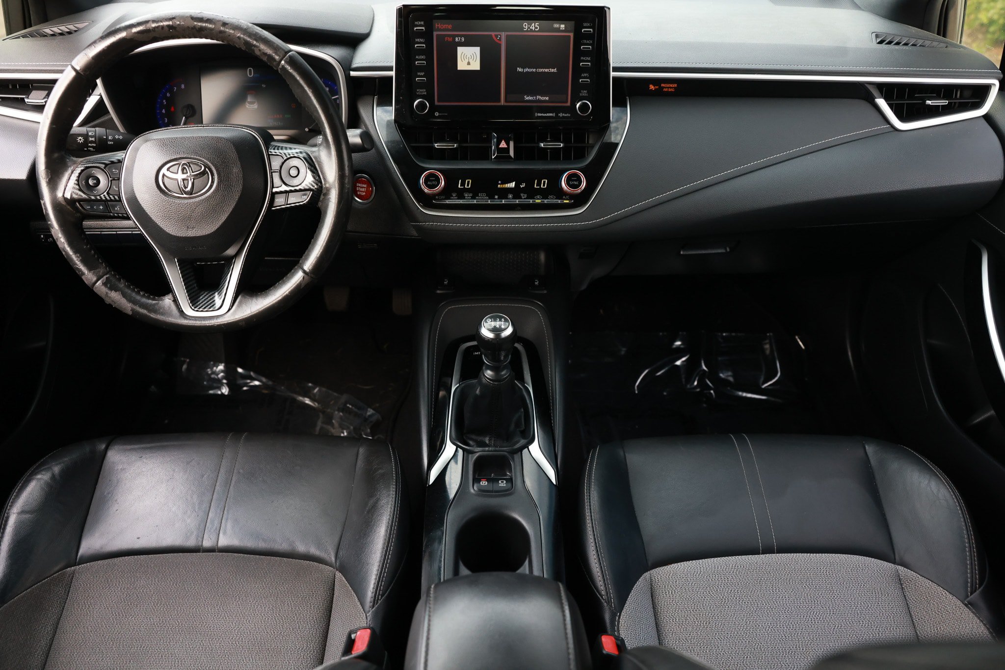 Used 2021 Toyota Corolla XSE FWD image 2
