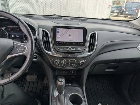 Used 2020 Chevrolet Equinox Premier image 3