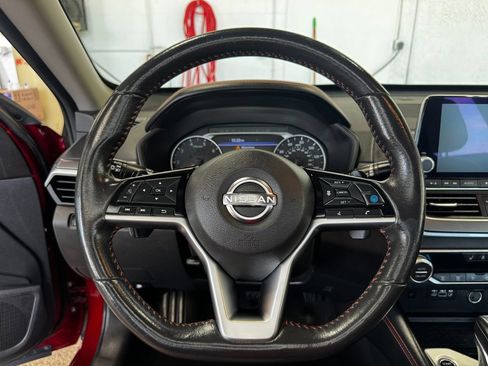 Used 2024 Nissan Altima 2.5 SR AWD/4WD image 15