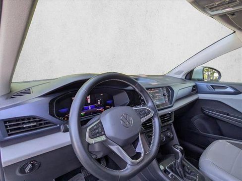 Used 2022 Volkswagen Taos SE FWD image 10