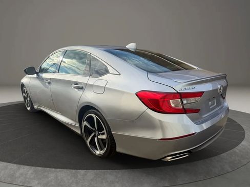 Used 2018 Honda Accord Sport image 7