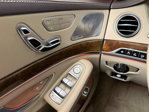 Used 2015 Mercedes-Benz S 550 4MATIC Sedan image 16