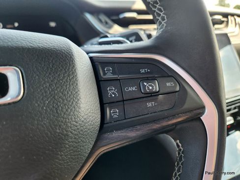 Used 2024 Jeep Grand Cherokee L Limited w/ Black Appearance Package AWD/4WD image 38