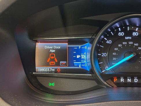 Used 2017 Ford Explorer XLT w/ Equipment Group 202A image 32