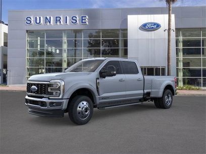 New 2026 Ford F450 Lariat w/ FX4 Off-Road Package