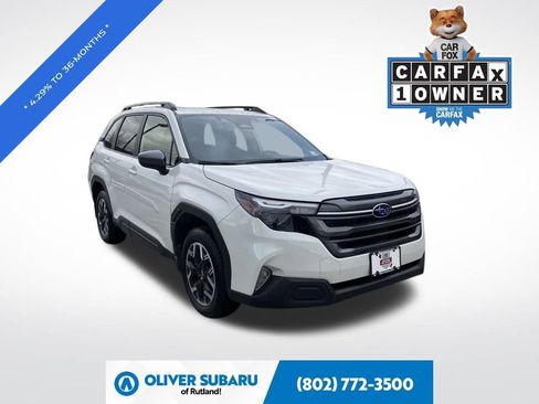 Certified 2025 Subaru Forester Premium image 1