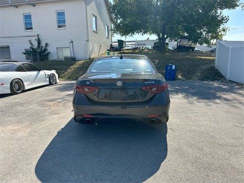 Used 2017 Alfa Romeo Giulia Ti w/ TI 19" Sport Package image 28