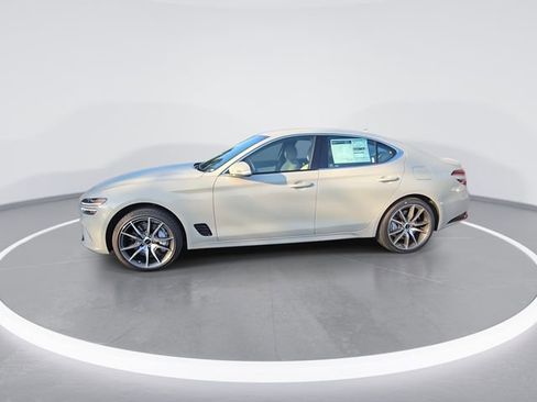 Used 2026 Genesis G70 2.5T image 4