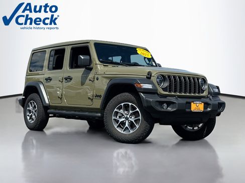 Used 2025 Jeep Wrangler Unlimited Sport AWD/4WD image 1
