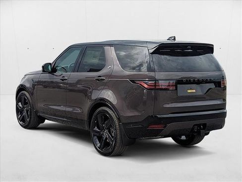 New 2025 Land Rover Discovery Dynamic SE image 8