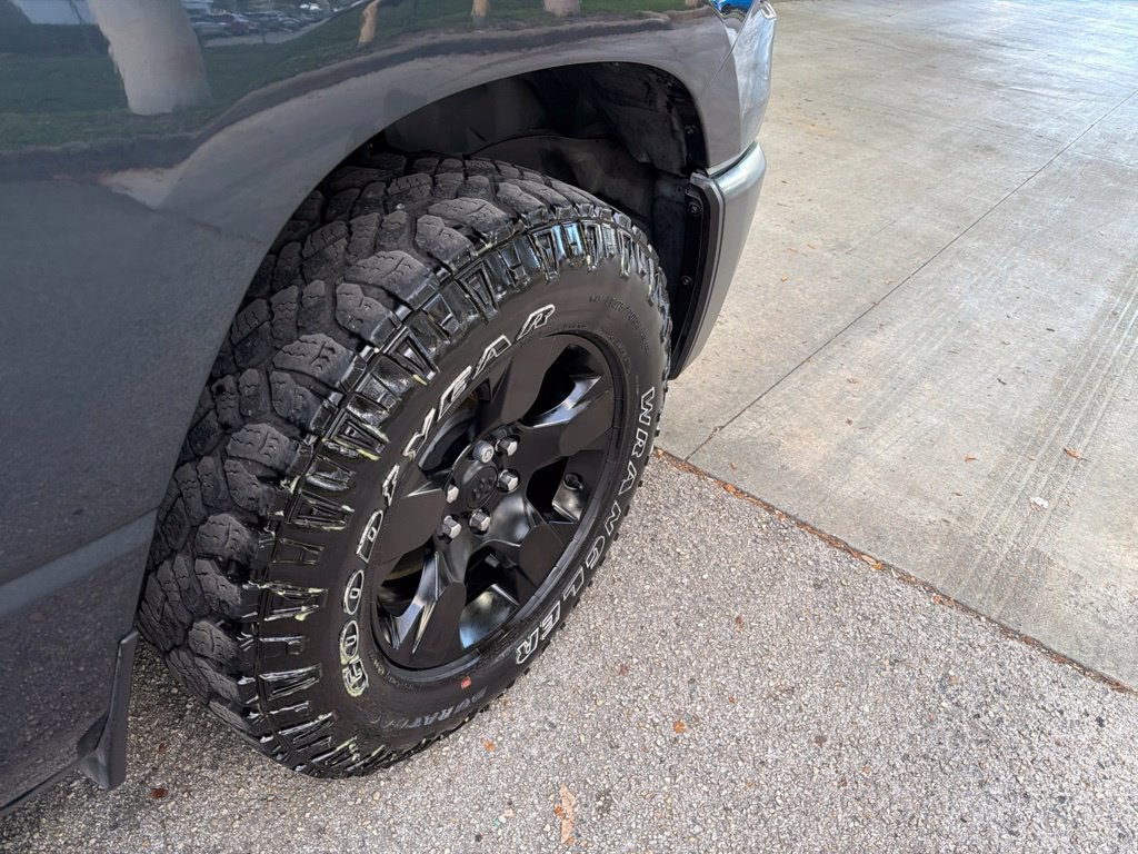 Used 2025 RAM 1500 Warlock AWD/4WD image 25