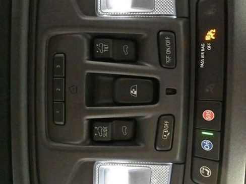 Used 2023 GMC Sierra 1500 AT4 w/ AT4 Preferred Package image 41