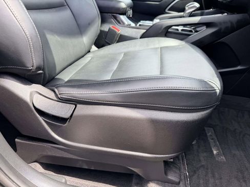 Used 2025 Kia Telluride S AWD/4WD image 19