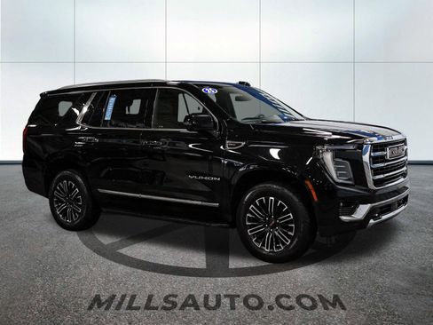 Used 2025 GMC Yukon Elevation AWD/4WD image 10