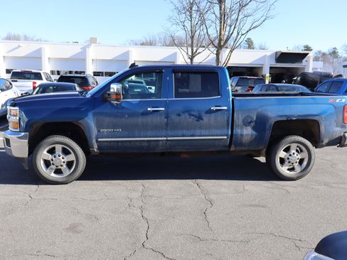 Used 2018 Chevrolet Silverado 2500 LTZ w/ Vortec Plus Package image 18