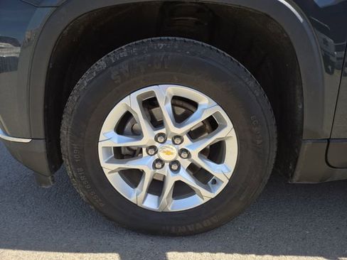 Used 2020 Chevrolet Traverse LT w/ Driver Confidence II Package AWD/4WD image 7