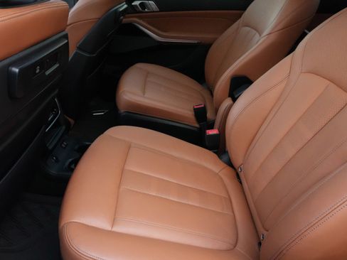 Used 2020 BMW X7 xDrive40i w/ Cold Weather Package AWD/4WD image 37