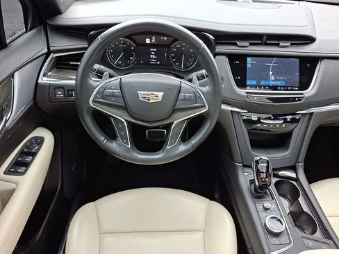 Used 2023 Cadillac XT5 Sportv AWD/4WD image 11