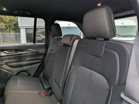 New 2025 Jeep Grand Cherokee Laredo image 26