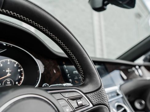 Used 2020 Bentley Continental GT AWD/4WD image 32
