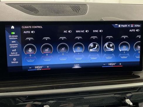 Used 2023 BMW X7 xDrive40i w/ Executive Package image 35