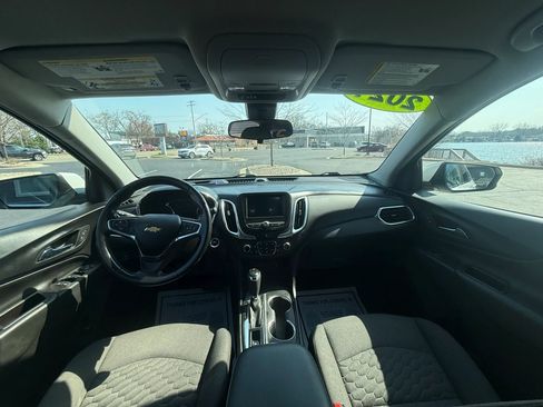 Used 2021 Chevrolet Equinox LT image 15